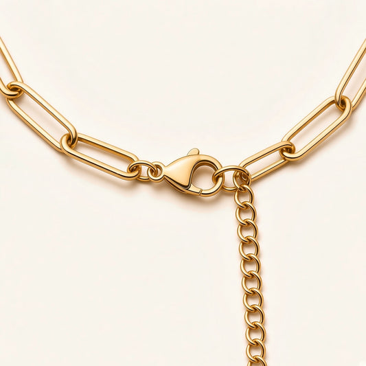 Denoon London paperclip chain bracelet, gold-tone, clasp and extender close-up