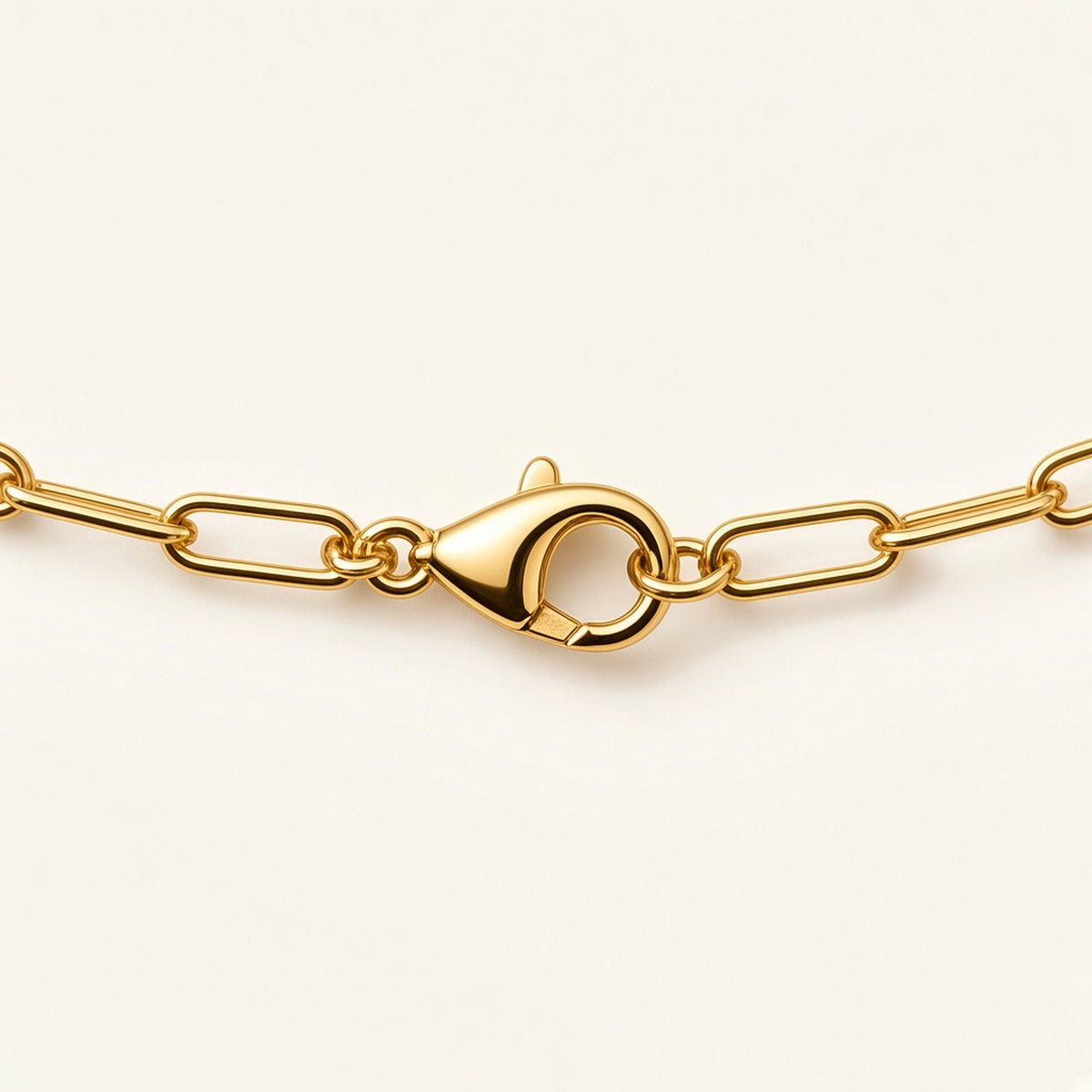 Denoon London paperclip chain necklace, gold-tone, clasp close-up